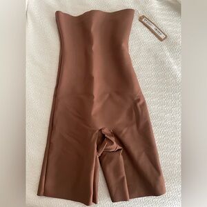 NWT SKIMS Brown High-Waisted Shorts